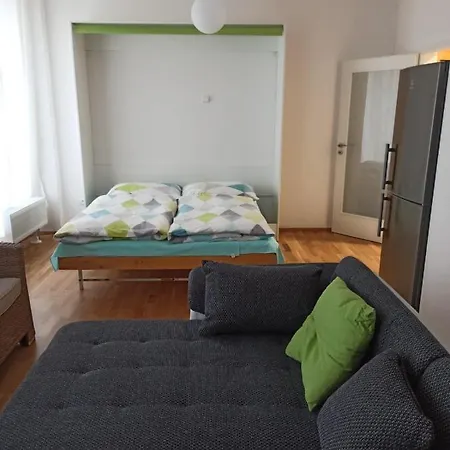 Aparthotel Wellness Rezidence Javor, Ubytovani Se Zasklenou Terasou V Centru Zelezne Rudy *